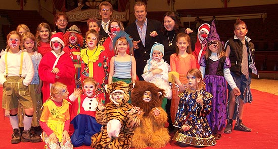 Ingeborg Staudenmeyer, Initiatorin von LILALU, Theodoros Reumschüssel vom Hauptsponsor E.ON Energie und die Mentoren Michael Schwarzmaier und Cleo Kretschmer stellten vorab schon einmal das Programm vor (Foto: Martin Schmitz)